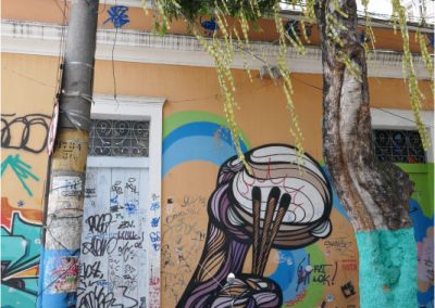 Rio-Sta-Teresa-mur-de-tags-moto